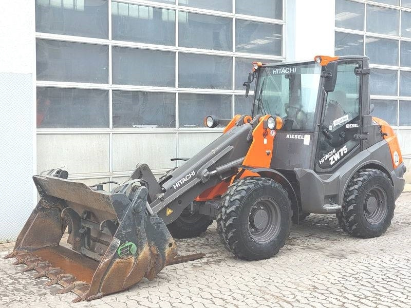 Hitachi ZW 75-6 - 滑移装载机:图2 Hitachi ZW 75-6 - 滑移装载机:图2
