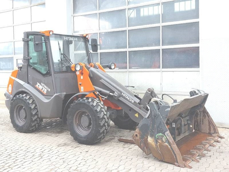 Hitachi ZW 75-6 - 滑移装载机:图4 Hitachi ZW 75-6 - 滑移装载机:图4