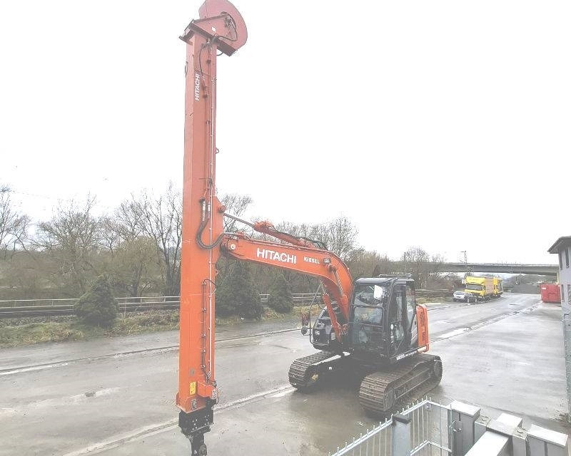 Hitachi ZX 135 US-6 Teledipper - 履带式挖掘机:图2 Hitachi ZX 135 US-6 Teledipper - 履带式挖掘机:图2