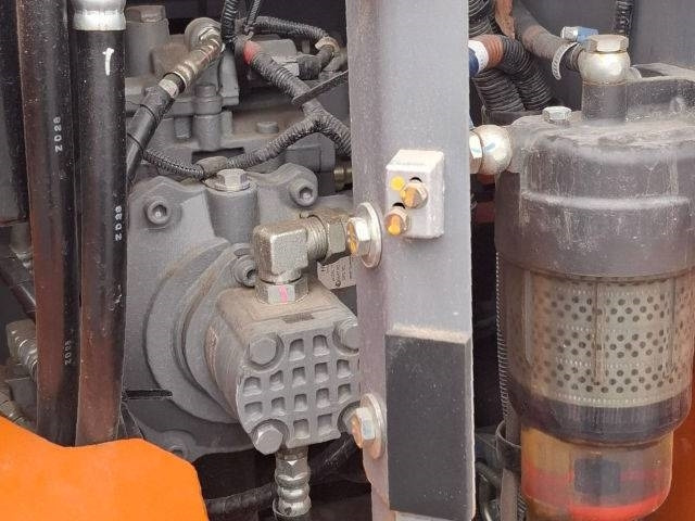 Hitachi ZX 135 US-6 Teledipper  租赁 Hitachi ZX 135 US-6 Teledipper：图9