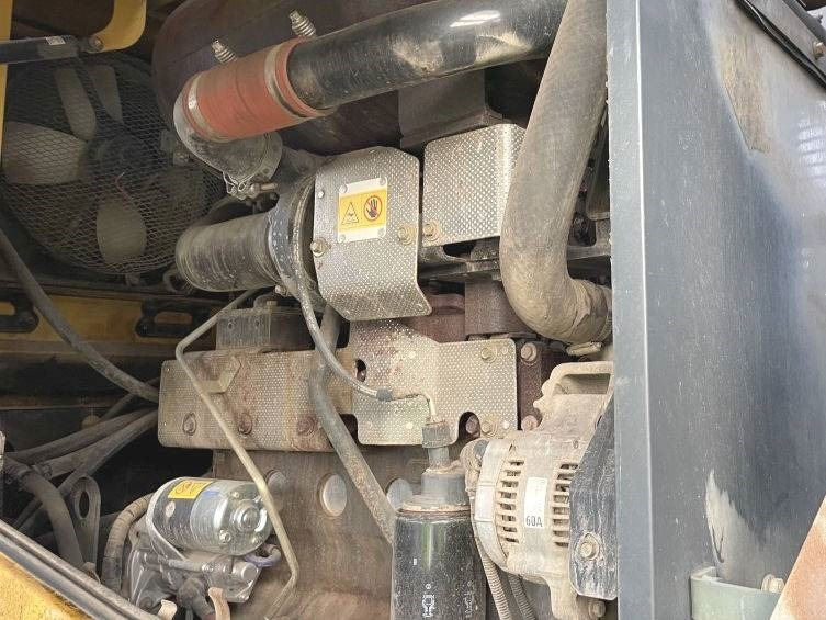 Komatsu WA 200 PT-5  - 轮式装载机:图5 Komatsu WA 200 PT-5  - 轮式装载机:图5