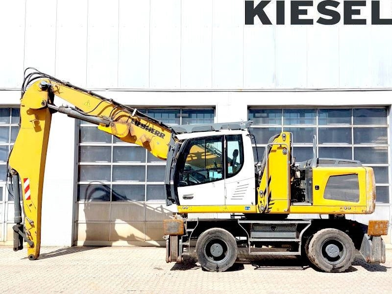 Liebherr LH 24 - 垃圾/ 工业叉装车:图1 Liebherr LH 24 - 垃圾/ 工业叉装车:图1