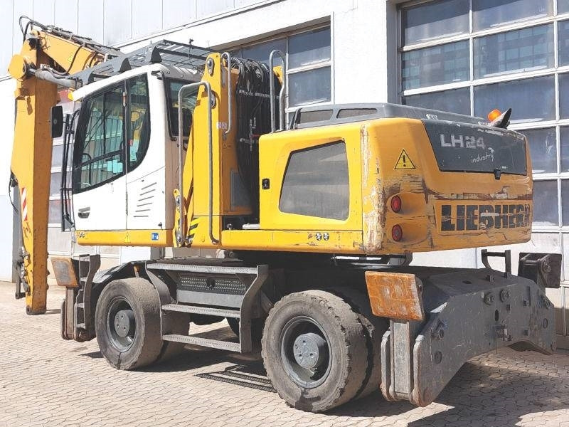 Liebherr LH 24 - 垃圾/ 工业叉装车:图3 Liebherr LH 24 - 垃圾/ 工业叉装车:图3