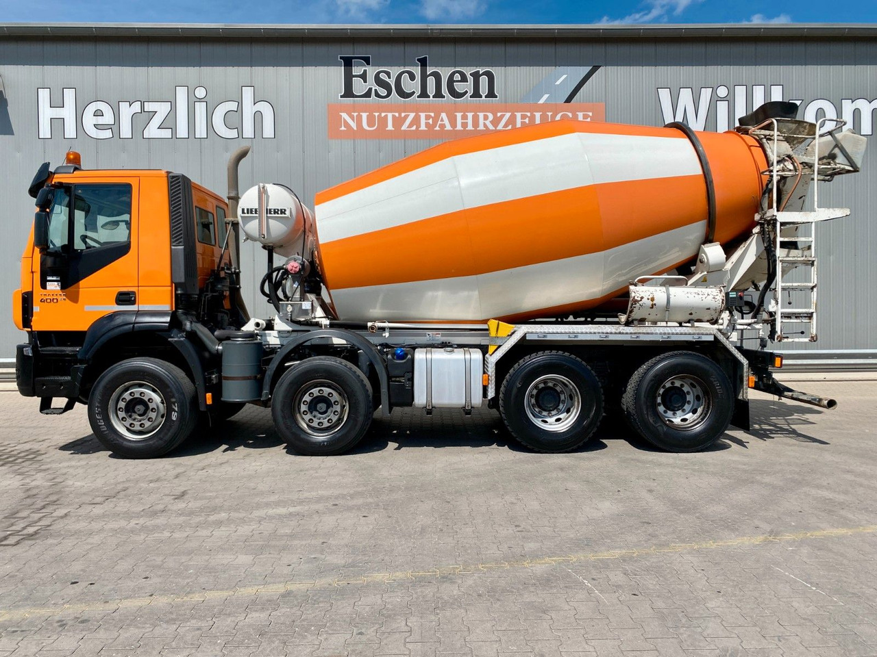Iveco Trakker AD 340 TB 400/8x4 | 9m³ Liebherr*Navi*AC - 混凝土搅拌车:图2 Iveco Trakker AD 340 TB 400/8x4 | 9m³ Liebherr*Navi*AC - 混凝土搅拌车:图2