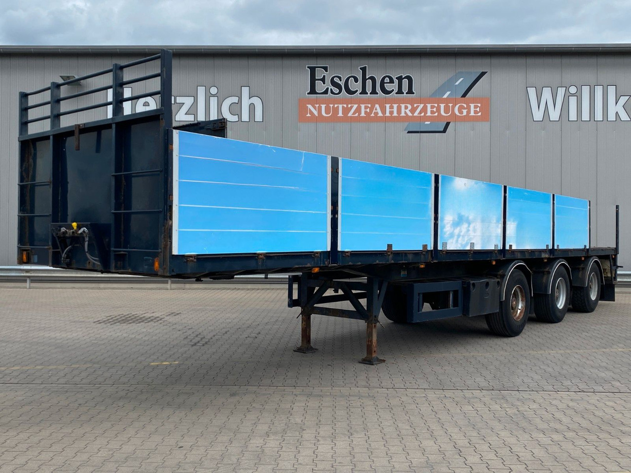 KWB/Bree Rollkranauflieger | 2+3.Achse gelenkt - 栏板式/ 平板半拖车:图1 KWB/Bree Rollkranauflieger | 2+3.Achse gelenkt - 栏板式/ 平板半拖车:图1