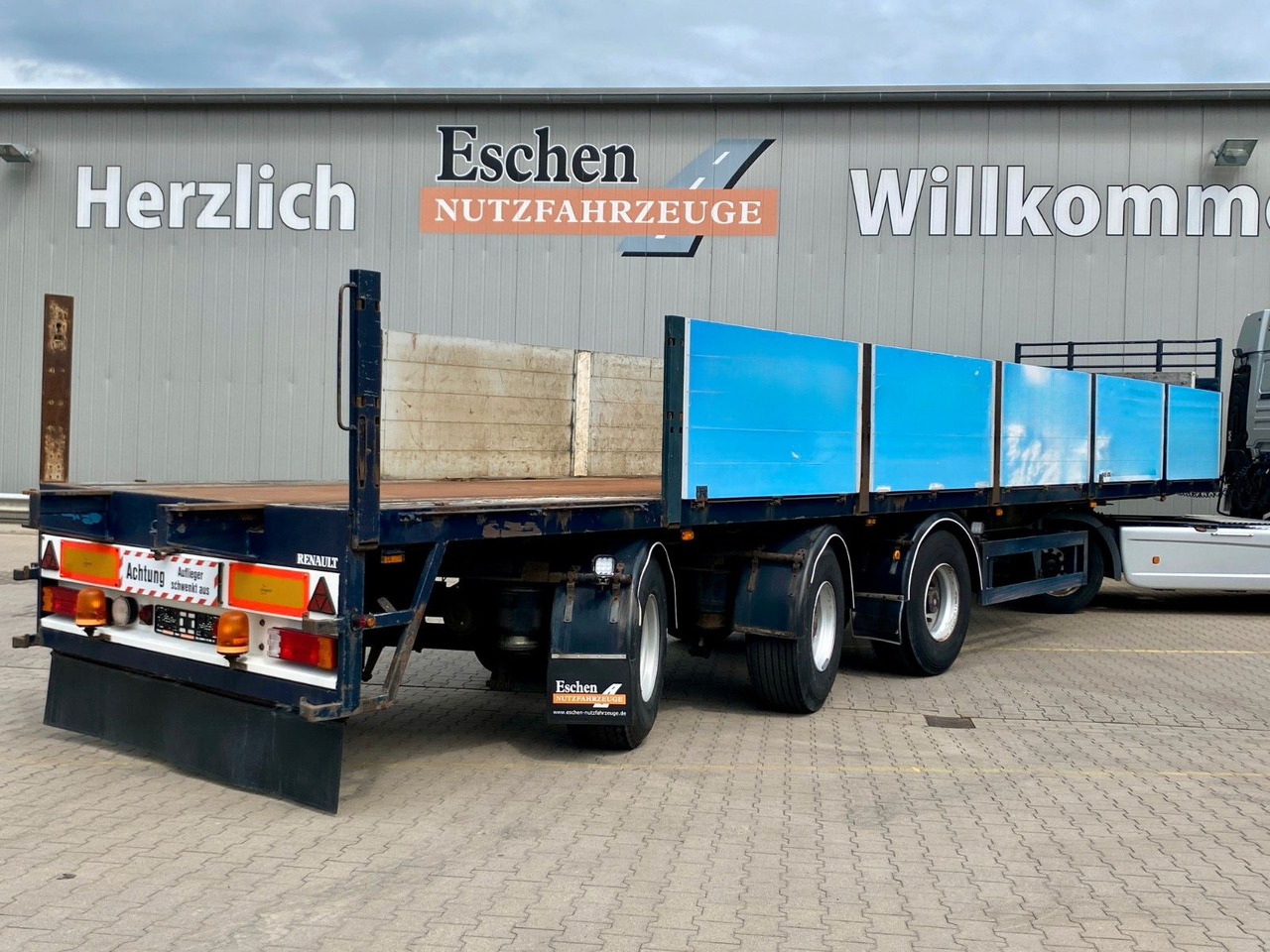 KWB/Bree Rollkranauflieger | 2+3.Achse gelenkt - 栏板式/ 平板半拖车:图4 KWB/Bree Rollkranauflieger | 2+3.Achse gelenkt - 栏板式/ 平板半拖车:图4