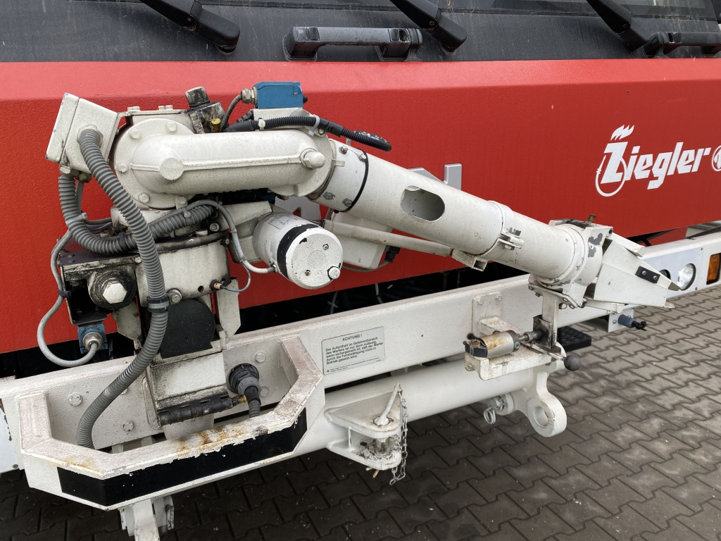 消防车, 地面支援设备 MAN 38.000 VFAEG 8x8 Flugfeldlöschfahrzeug：图16