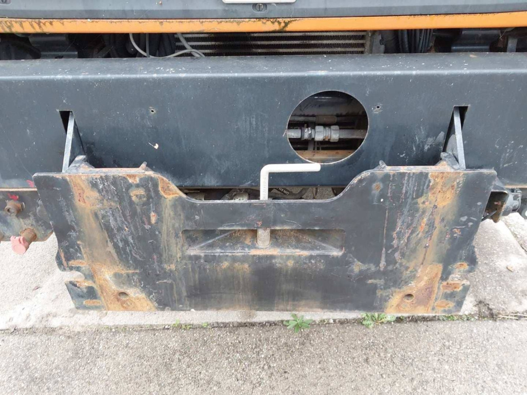 MAN LE 8.220 4x4 / Kran - 翻斗车, 起重车:图2 MAN LE 8.220 4x4 / Kran - 翻斗车, 起重车:图2