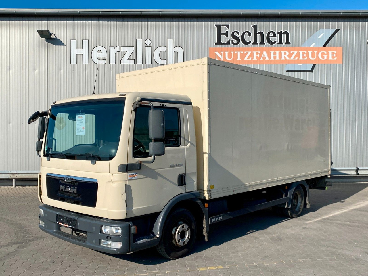 MAN TGL 8.150 Blatt/Blatt*5,5mKoffer*LBW*Seitentür MAN TGL 8.150 Blatt/Blatt*5,5mKoffer*LBW*Seitentür - 厢式卡车:图1 MAN TGL 8.150 Blatt/Blatt*5,5mKoffer*LBW*Seitentür MAN TGL 8.150 Blatt/Blatt*5,5mKoffer*LBW*Seitentür - 厢式卡车:图1