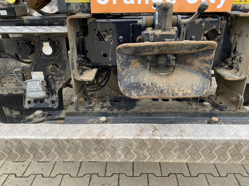 MAN TGS 26.400 6x4 H-4 BL - 吊钩升降车:图4 MAN TGS 26.400 6x4 H-4 BL - 吊钩升降车:图4