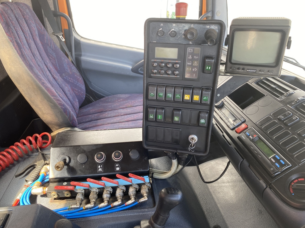 道路清扫机 Mercedes-Benz 1523 L：图19