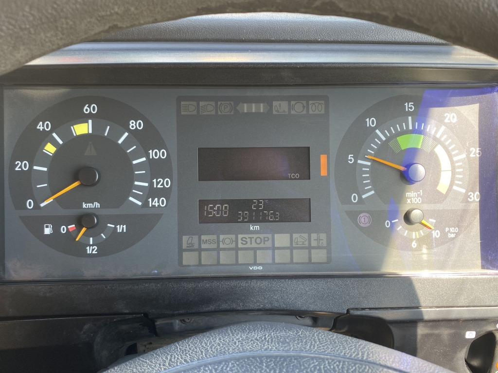 道路清扫机 Mercedes-Benz 1523 L：图17