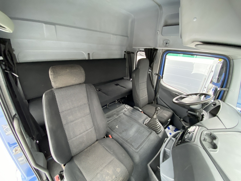 栏板式/ 平板卡车 Mercedes-Benz 1829 LL Axor：图14