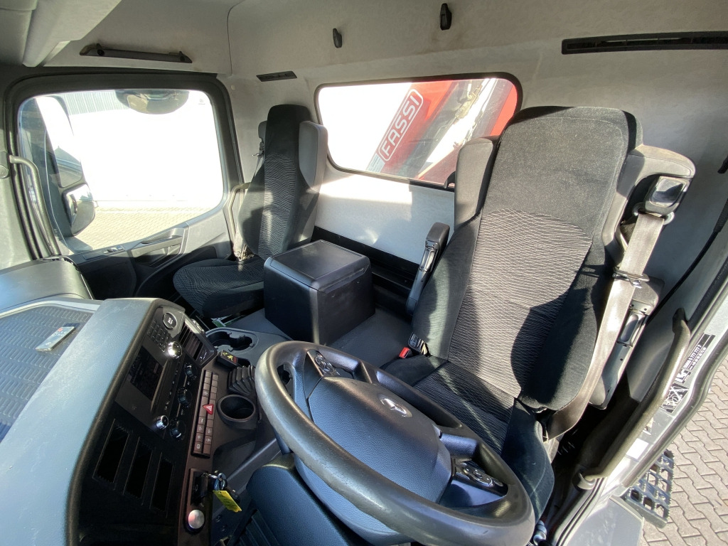 Mercedes-Benz 1832 4x2 / Fassi Kran - 翻斗车, 起重车:图5 Mercedes-Benz 1832 4x2 / Fassi Kran - 翻斗车, 起重车:图5