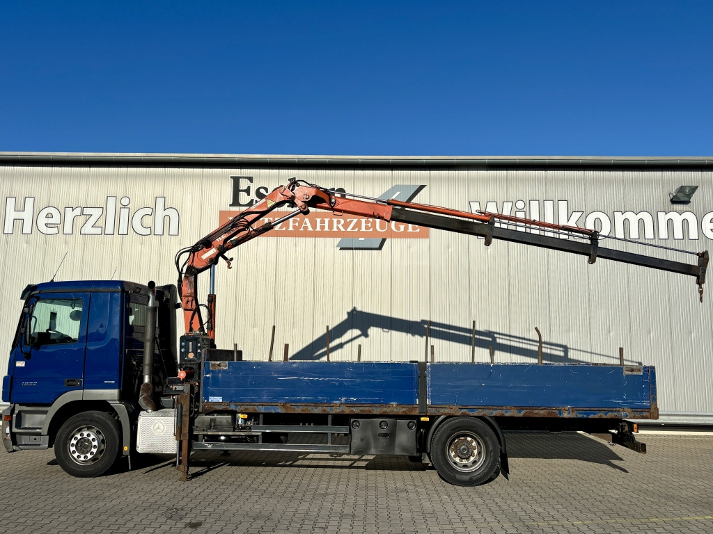 Mercedes-Benz 1832 L / Terex 85.2-A3 Faltkran - 栏板式/ 平板卡车, 起重车:图3 Mercedes-Benz 1832 L / Terex 85.2-A3 Faltkran - 栏板式/ 平板卡车, 起重车:图3