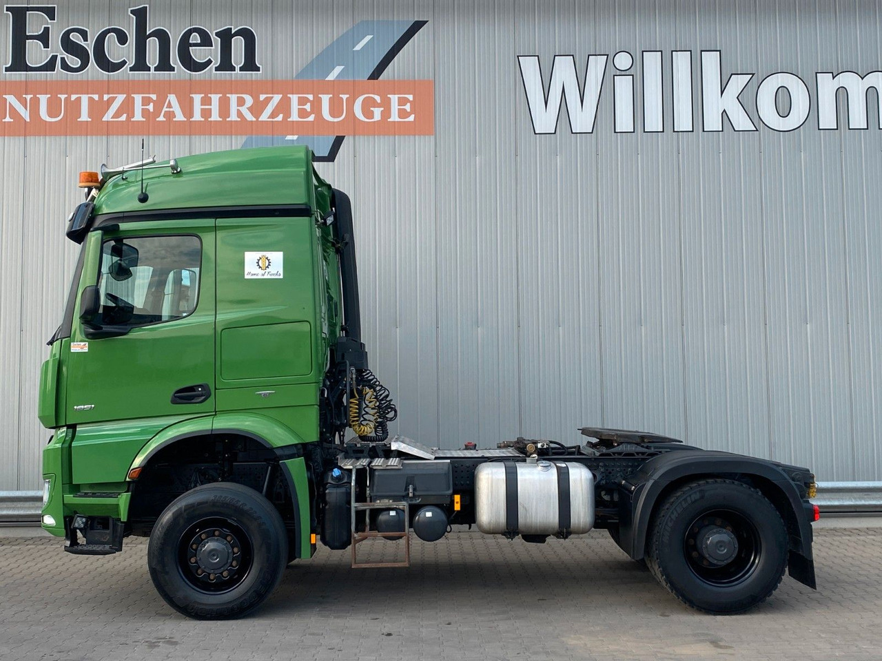 Mercedes-Benz 1851 4x4 MP4 | LOF*Blatt*2x Hydraulik*Klima*1.Hd - 牵引车:图2 Mercedes-Benz 1851 4x4 MP4 | LOF*Blatt*2x Hydraulik*Klima*1.Hd - 牵引车:图2