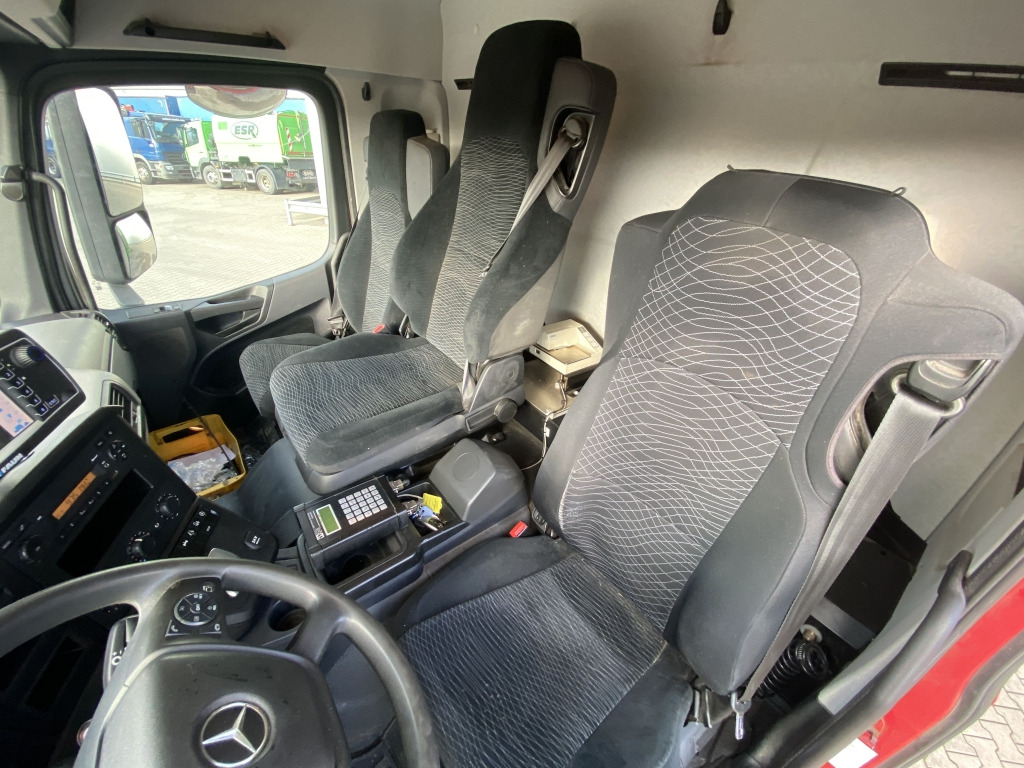 Mercedes-Benz 2533 L 6x2 - 垃圾车:图5 Mercedes-Benz 2533 L 6x2 - 垃圾车:图5