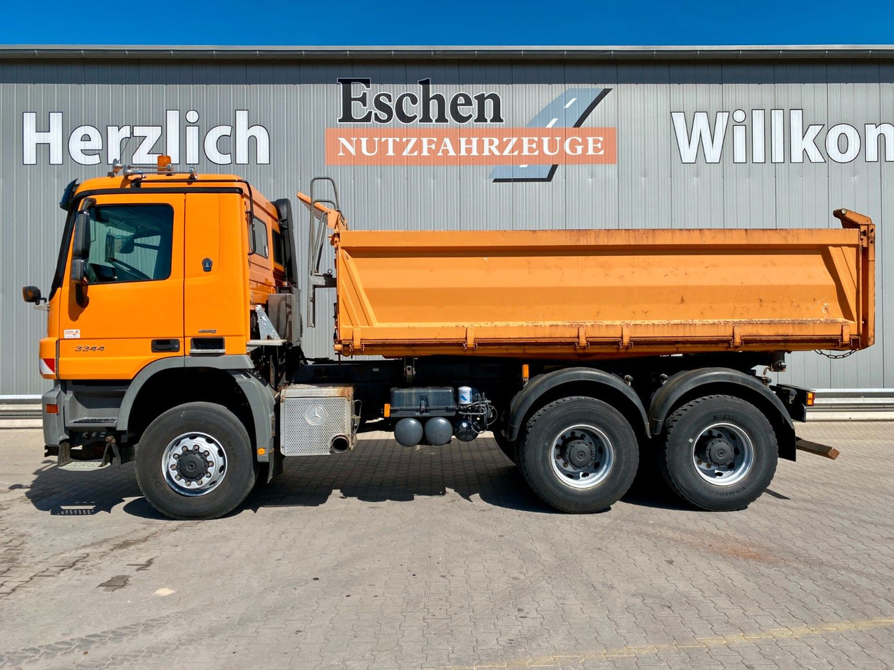 Mercedes-Benz 3344 Actros MP3 6x6 | MEILLER*Telligent*AC*AHK - 翻斗车:图3 Mercedes-Benz 3344 Actros MP3 6x6 | MEILLER*Telligent*AC*AHK - 翻斗车:图3