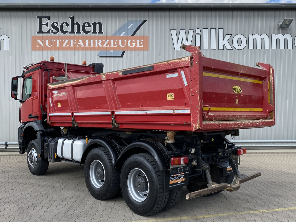 Mercedes-Benz 3345 6x6 - 翻斗车:图4 Mercedes-Benz 3345 6x6 - 翻斗车:图4