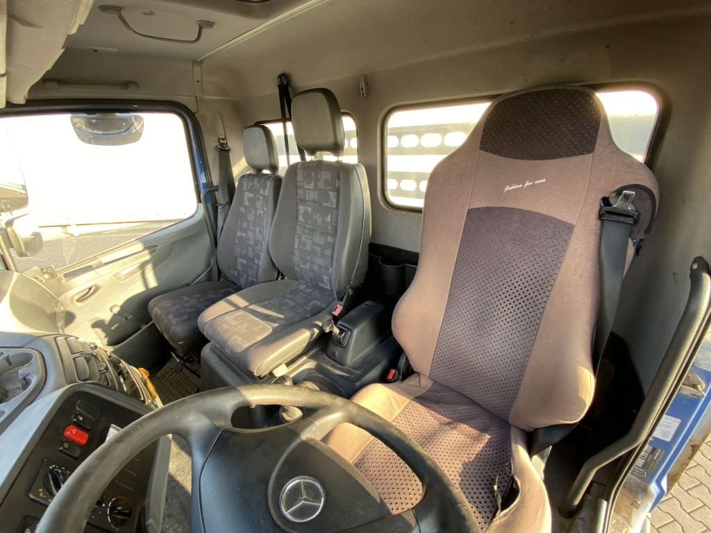 Mercedes-Benz 818 Atego - 栏板式/ 平板卡车:图4 Mercedes-Benz 818 Atego - 栏板式/ 平板卡车:图4