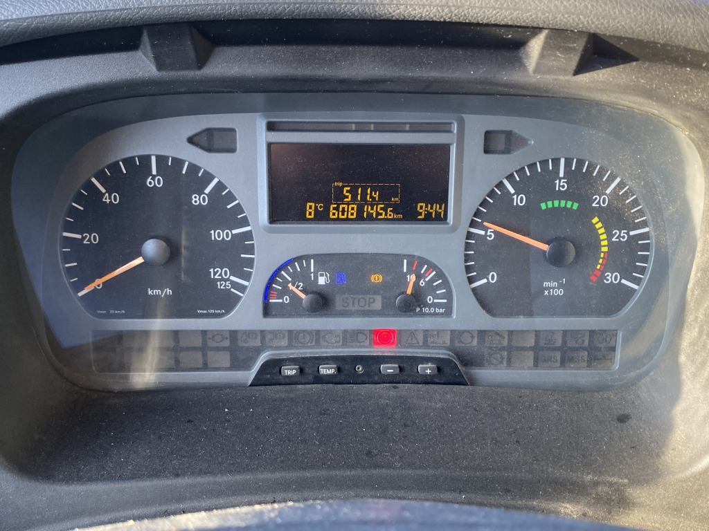 Mercedes-Benz 818 Atego - 栏板式/ 平板卡车:图5 Mercedes-Benz 818 Atego - 栏板式/ 平板卡车:图5