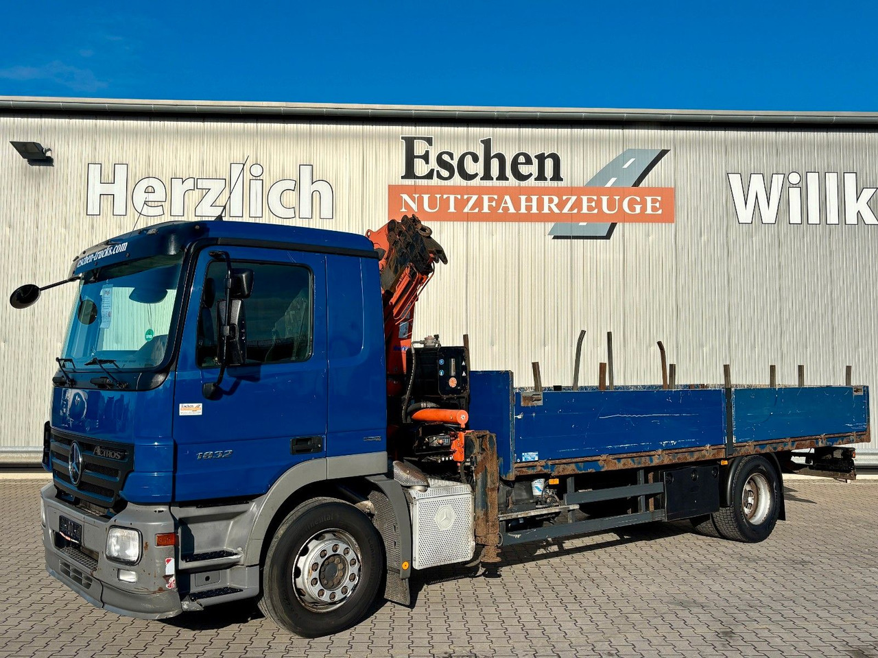 Mercedes-Benz Actros 1832 I Terex 85.2A3*9,10m*Telligent*Klima - 栏板式/ 平板卡车, 起重车:图1 Mercedes-Benz Actros 1832 I Terex 85.2A3*9,10m*Telligent*Klima - 栏板式/ 平板卡车, 起重车:图1