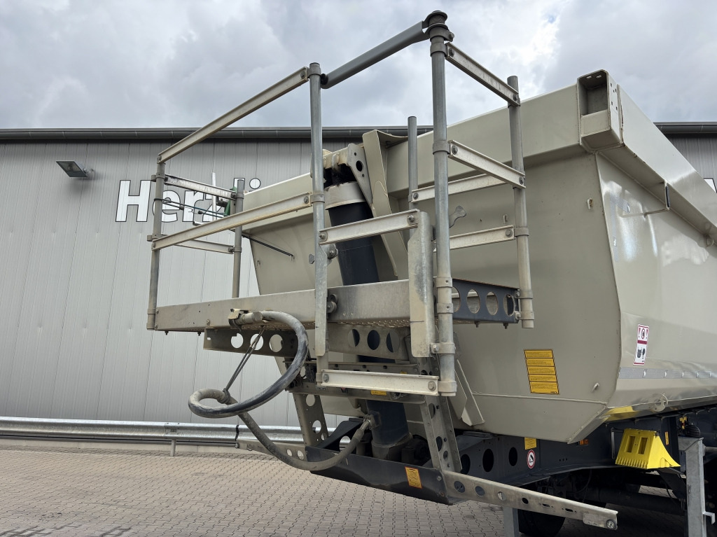 Schmitz SCB S3D / Stahl-Halbschalenmulde - 翻斗半拖车:图2 Schmitz SCB S3D / Stahl-Halbschalenmulde - 翻斗半拖车:图2