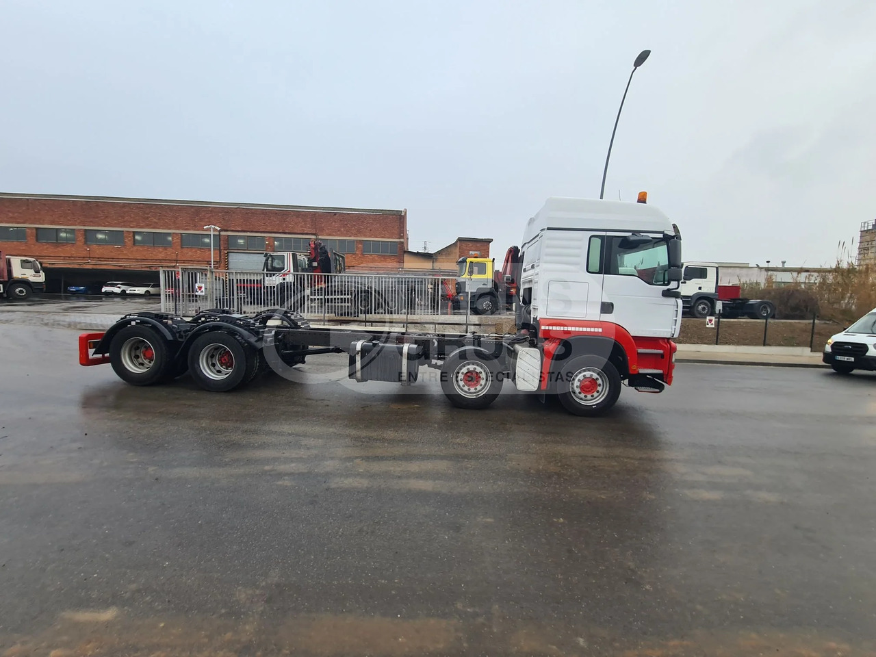 Camión MAN TGA 35.390 de ocasión + F800BXP.26 - 驾驶室底盘卡车:图4 Camión MAN TGA 35.390 de ocasión + F800BXP.26 - 驾驶室底盘卡车:图4