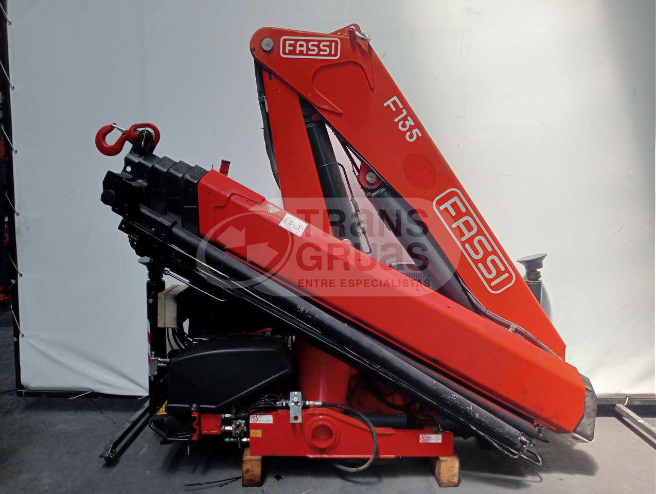 Grúa hidráulica Fassi F135A.0.25 E-ACTIVE - 装载起重机:图1 Grúa hidráulica Fassi F135A.0.25 E-ACTIVE - 装载起重机:图1