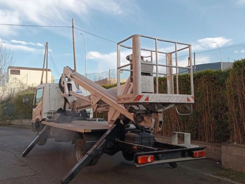 MULTITEL NISSAN NT 400 + HX 195 - 车载空中平台:图4 MULTITEL NISSAN NT 400 + HX 195 - 车载空中平台:图4