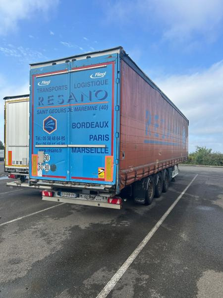 Fliegl - 侧帘半拖车:图3 Fliegl - 侧帘半拖车:图3