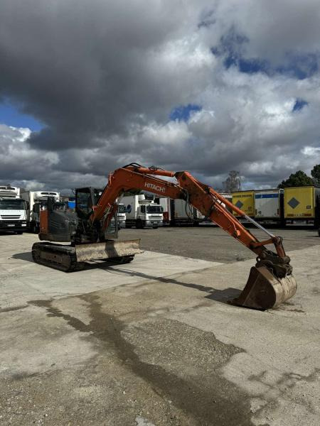 Hitachi ZX85USB-5A - 履带式挖掘机:图1 Hitachi ZX85USB-5A - 履带式挖掘机:图1