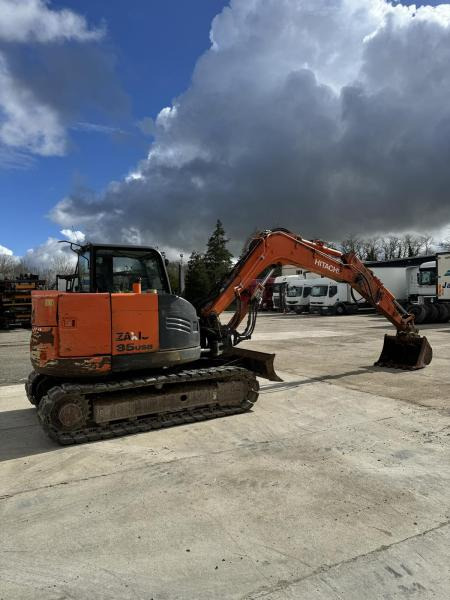 Hitachi ZX85USB-5A - 履带式挖掘机:图3 Hitachi ZX85USB-5A - 履带式挖掘机:图3