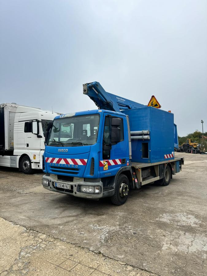 Iveco Eurocargo 100E19 - 车载空中平台:图1 Iveco Eurocargo 100E19 - 车载空中平台:图1