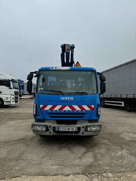 Iveco Eurocargo 100E19 - 车载空中平台:图2 Iveco Eurocargo 100E19 - 车载空中平台:图2