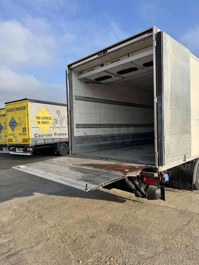 Iveco Eurocargo 160E30 - 冷藏车:图2 Iveco Eurocargo 160E30 - 冷藏车:图2
