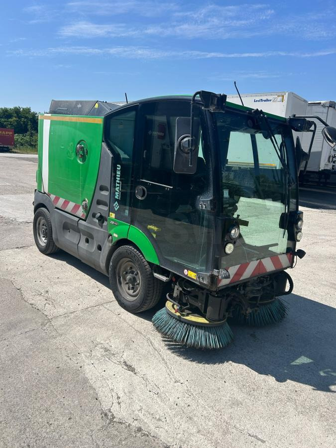 Mathieu Azura MC210 - 道路清扫机:图4 Mathieu Azura MC210 - 道路清扫机:图4
