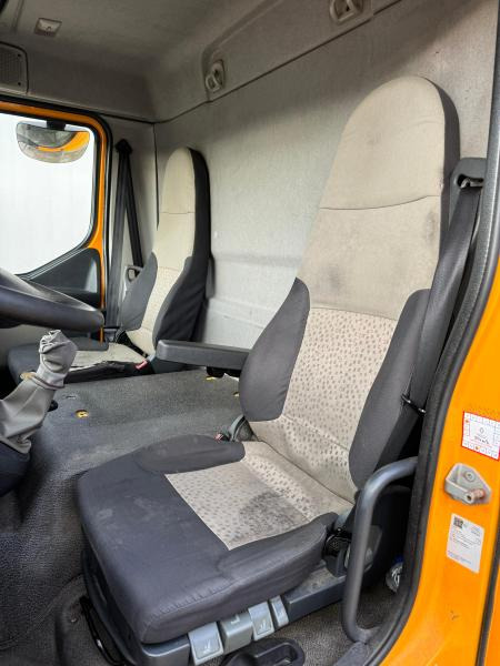 Renault Midlum 220 - 厢式卡车:图4 Renault Midlum 220 - 厢式卡车:图4