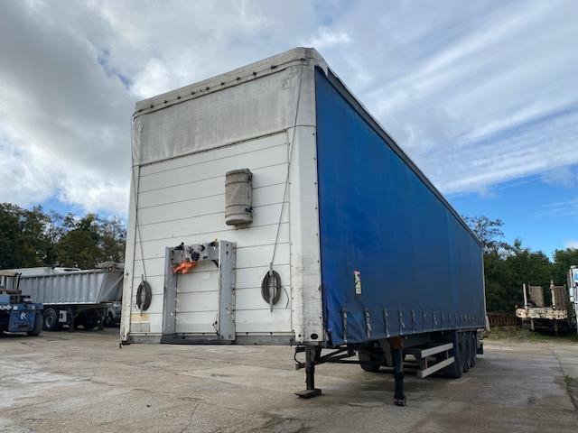Schmitz Cargobull  - 侧帘半拖车:图1 Schmitz Cargobull  - 侧帘半拖车:图1