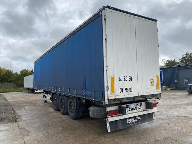 Schmitz Cargobull - 侧帘半拖车:图1 Schmitz Cargobull - 侧帘半拖车:图1