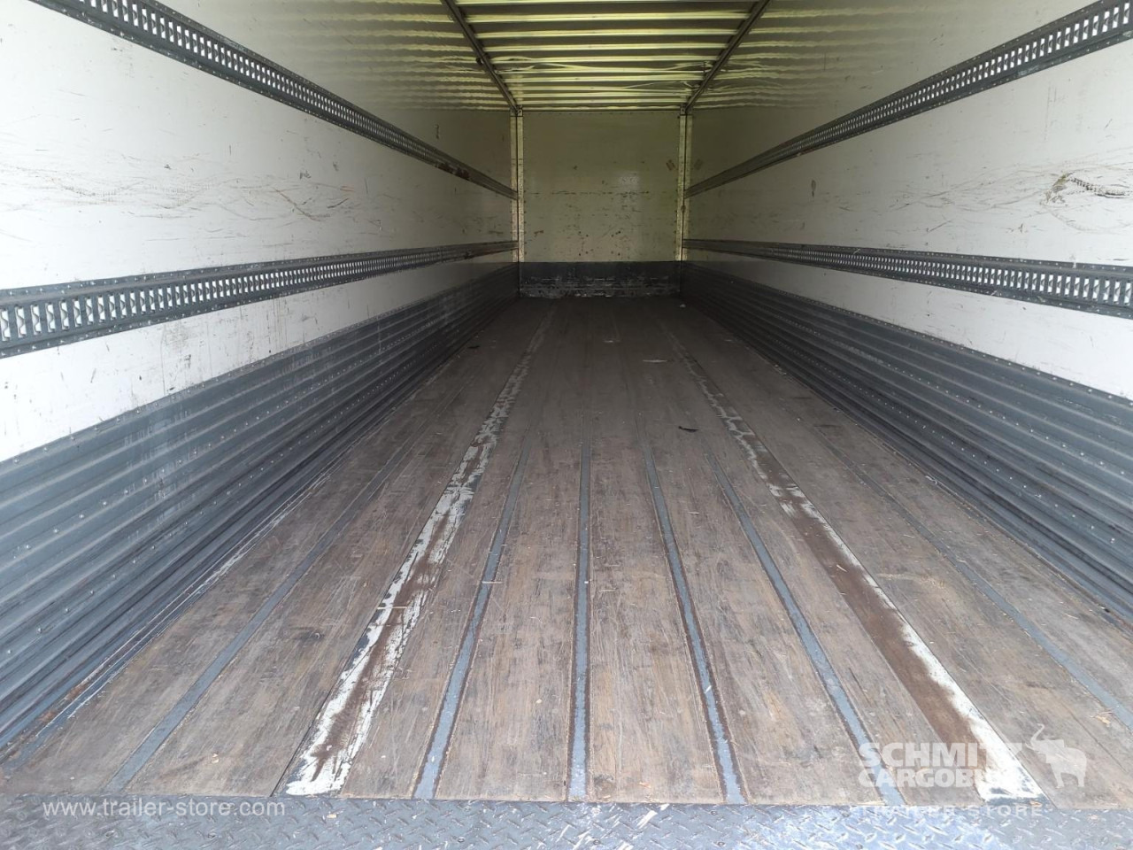 FRUEHAUF Dryfreight Standard Roller shutter door - 封闭厢式半拖车:图3 FRUEHAUF Dryfreight Standard Roller shutter door - 封闭厢式半拖车:图3