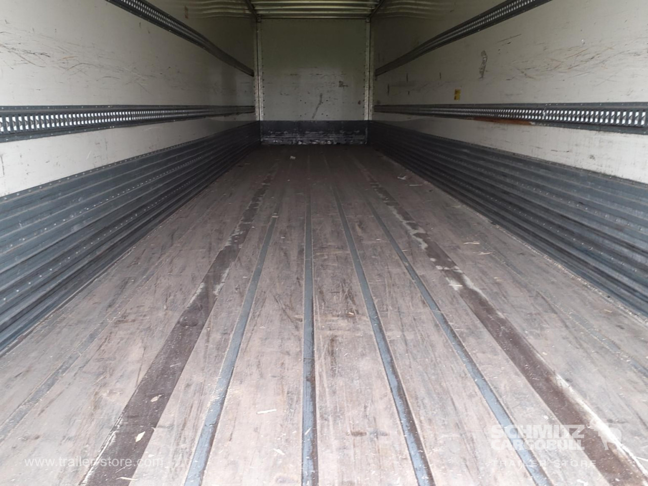 FRUEHAUF Dryfreight Standard Roller shutter door - 封闭厢式半拖车:图3 FRUEHAUF Dryfreight Standard Roller shutter door - 封闭厢式半拖车:图3