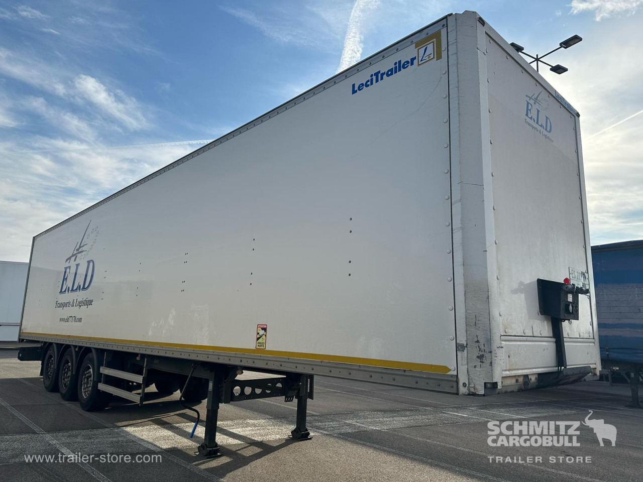 LECI TRAILER Dryfreight Standard Roller shutter door - 封闭厢式半拖车:图1 LECI TRAILER Dryfreight Standard Roller shutter door - 封闭厢式半拖车:图1