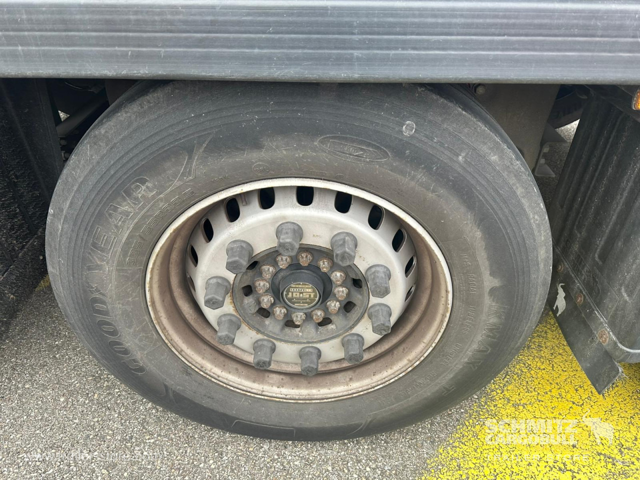 SCHMITZ Curtainsider Mega - 侧帘半拖车:图3 SCHMITZ Curtainsider Mega - 侧帘半拖车:图3