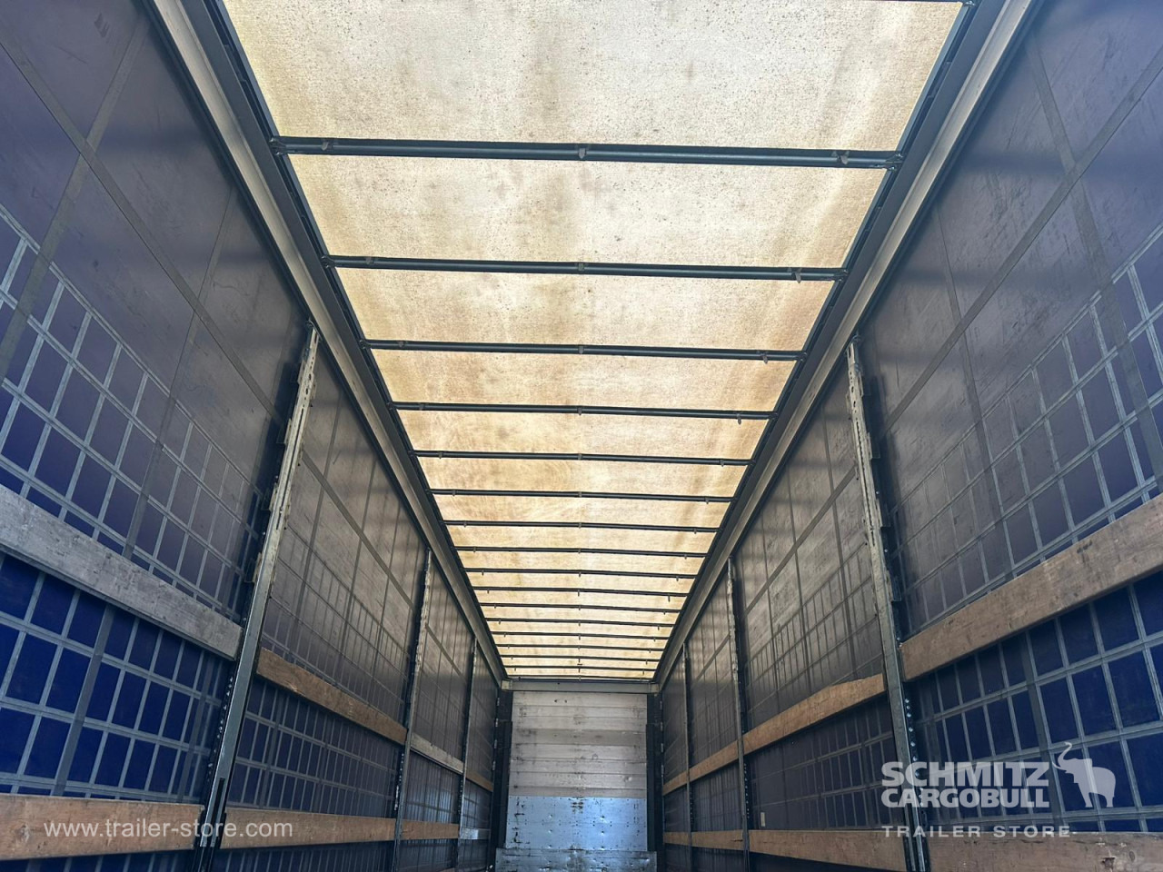 SCHMITZ Curtainsider Mega - 侧帘半拖车:图5 SCHMITZ Curtainsider Mega - 侧帘半拖车:图5