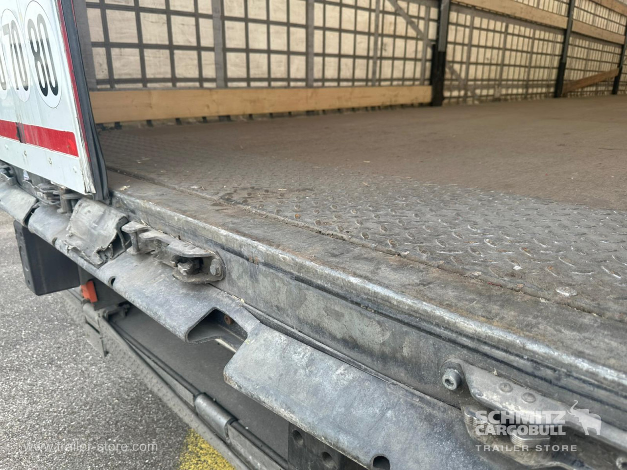 SCHMITZ Curtainsider Standard Taillift - 侧帘半拖车:图4 SCHMITZ Curtainsider Standard Taillift - 侧帘半拖车:图4