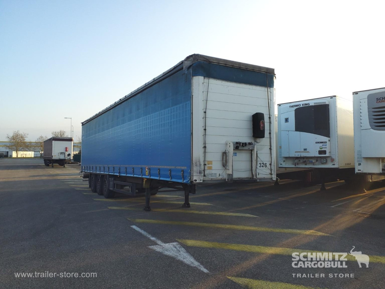 SCHMITZ Curtainsider Standard - 侧帘半拖车:图1 SCHMITZ Curtainsider Standard - 侧帘半拖车:图1