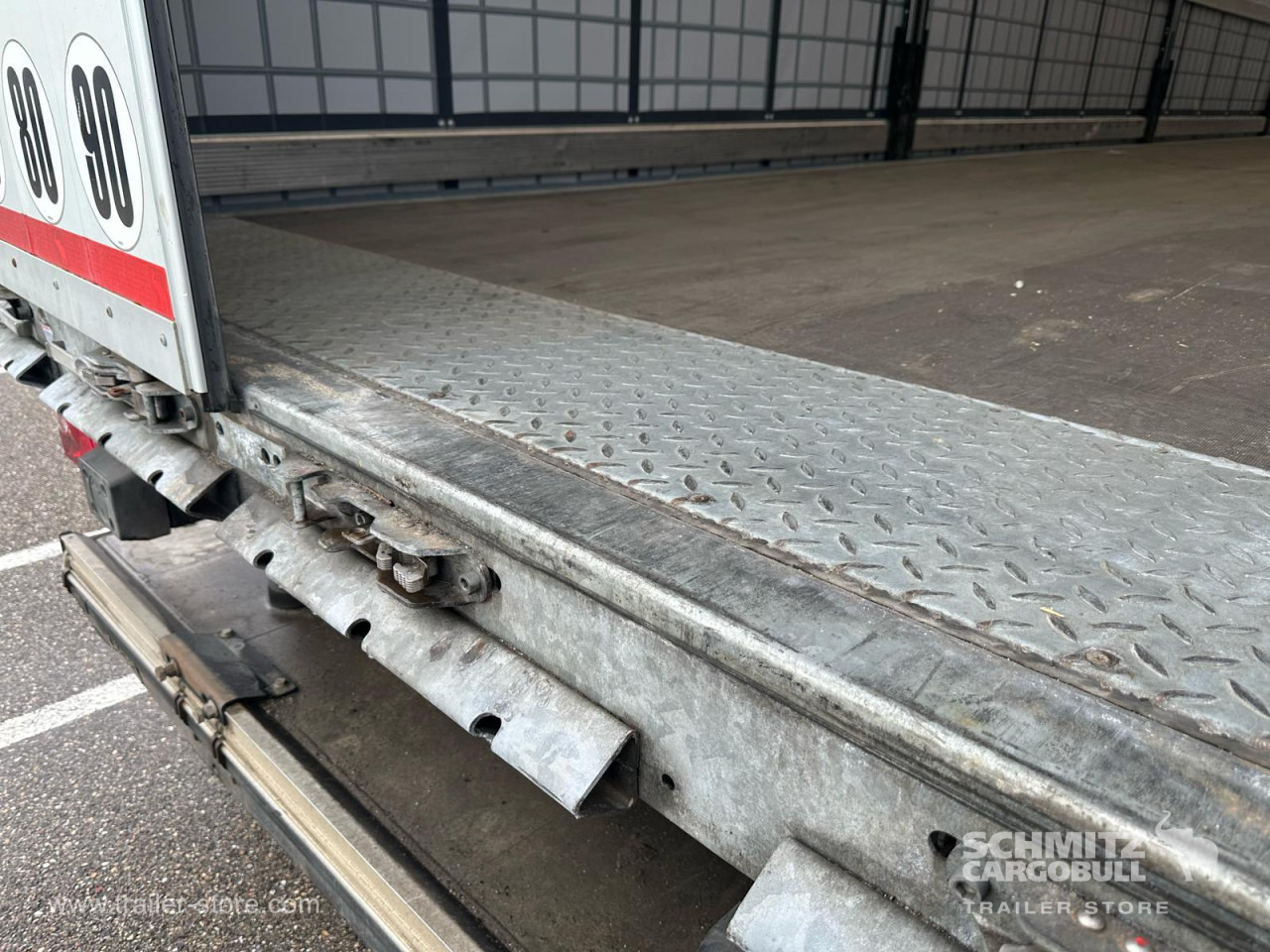 SCHMITZ Curtainsider Standard - 侧帘半拖车:图4 SCHMITZ Curtainsider Standard - 侧帘半拖车:图4