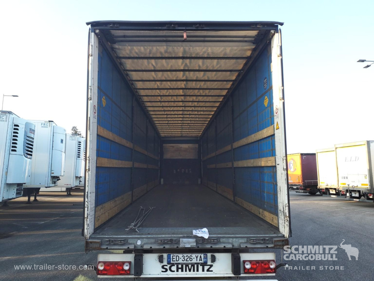 SCHMITZ Curtainsider Standard - 侧帘半拖车:图3 SCHMITZ Curtainsider Standard - 侧帘半拖车:图3