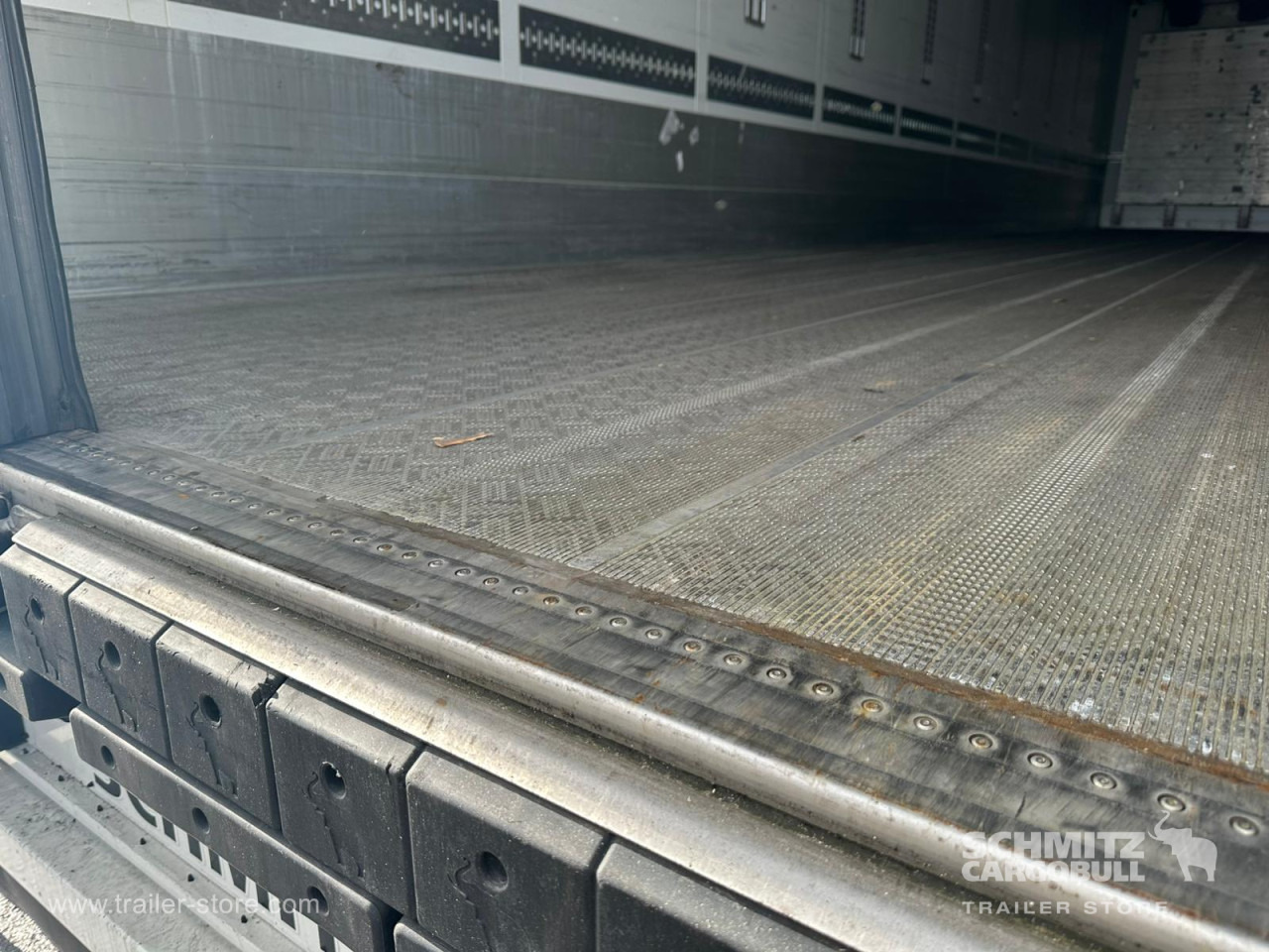 SCHMITZ Reefer Standard - 等温半拖车:图4 SCHMITZ Reefer Standard - 等温半拖车:图4